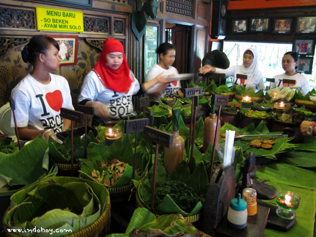 30 Wisata Kuliner + Rumah Makan di Solo Untuk Rombongan 